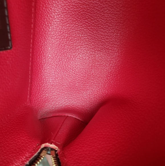 LV cosmetic pouch - Picture 5 of 8